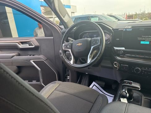 Used 2024 Chevrolet Silverado 1500 LT image 16