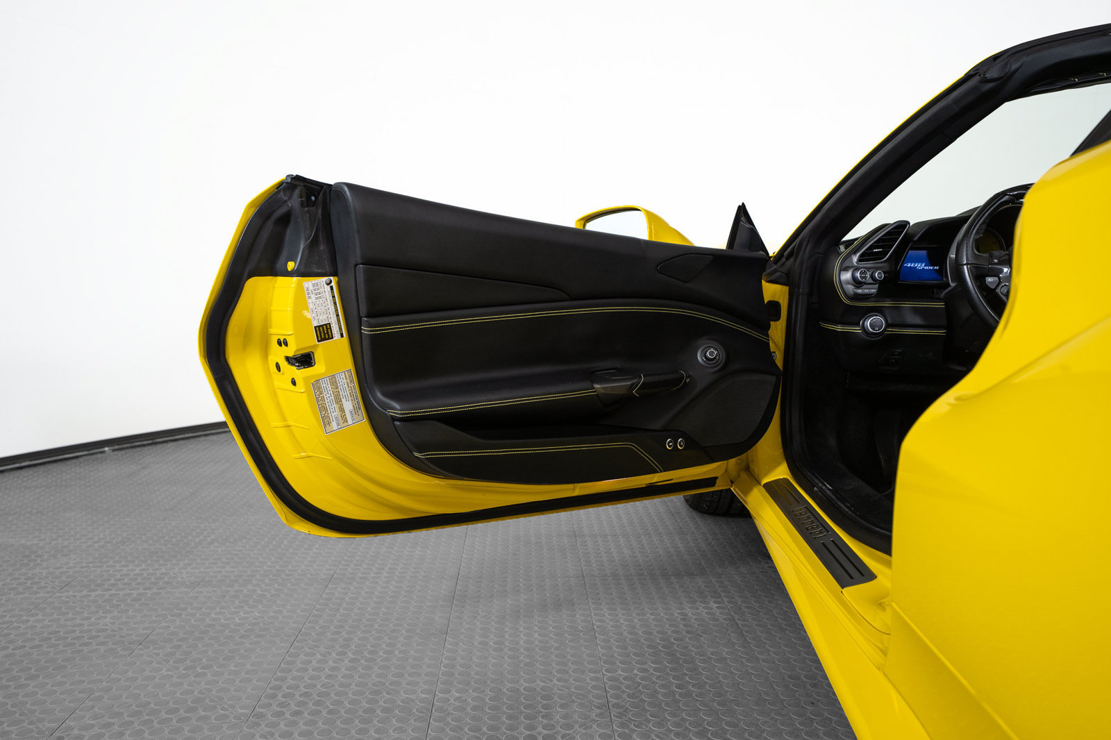 Certified 2018 Ferrari 488 Spider RWD image 14