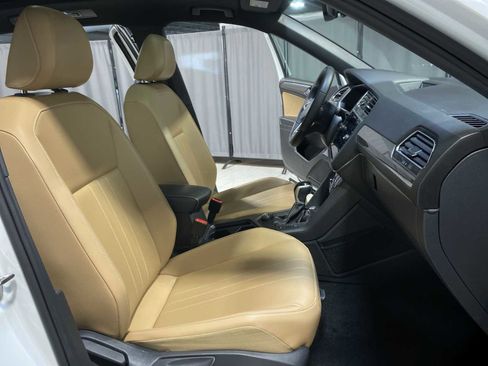 Used 2024 Volkswagen Tiguan SE R-Line AWD/4WD image 14