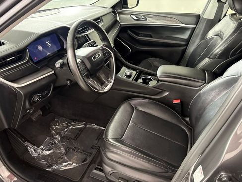 Used 2021 Jeep Grand Cherokee L Limited w/ Luxury Tech Group II AWD/4WD image 30