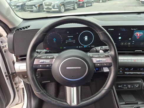 Certified 2024 Hyundai Kona Limited FWD image 18