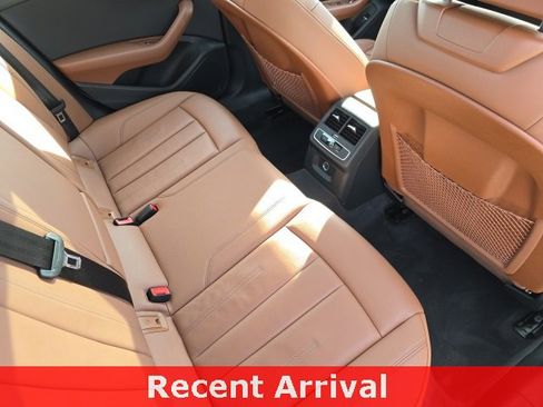 Used 2023 Audi A4 2.0T Premium image 8