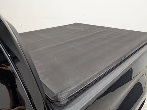 Used 2021 Chevrolet Colorado Z71 w/ Z71 Midnight Edition image 10