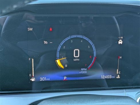 Used 2025 Chevrolet Trax LT w/ LT Convenience Package image 19