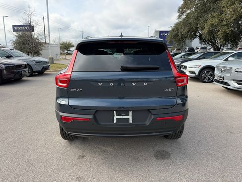 New 2026 Volvo XC40 B5 Plus w/ Climate Package image 5