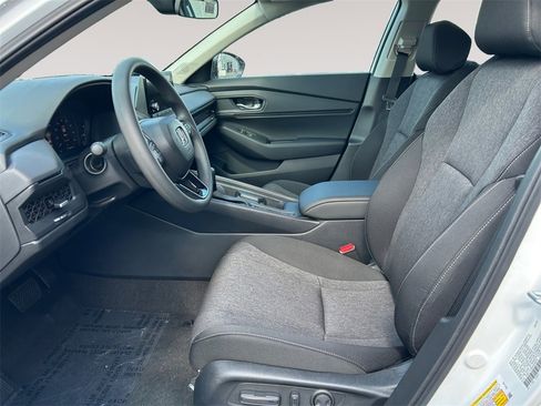 New 2025 Honda Accord SE image 9