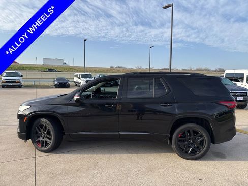 Used 2023 Chevrolet Traverse Premier w/ Redline Edition image 3
