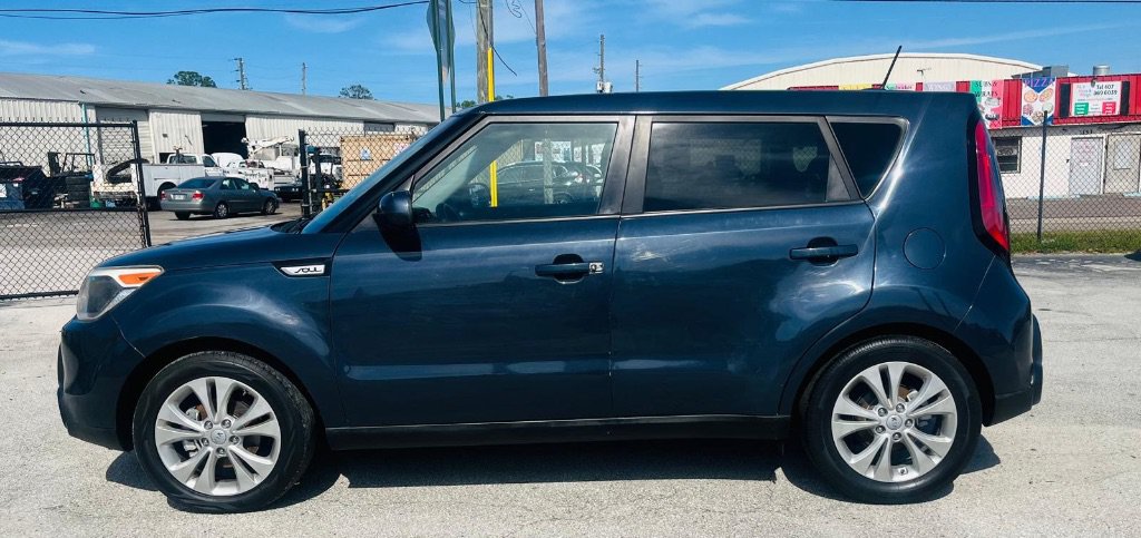 Used 2016 Kia Soul + w/ Audio Package FWD image 4