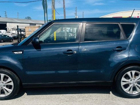 Used 2016 Kia Soul + w/ Audio Package FWD image 4