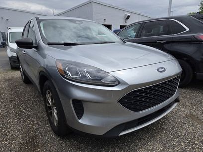 Used 2022 Ford Escape SE w/ Convenience Package