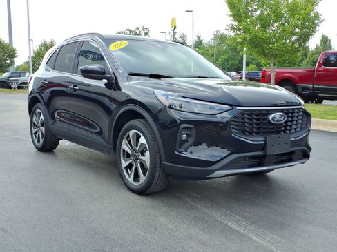 Used 2025 Ford Escape Platinum AWD/4WD image 3