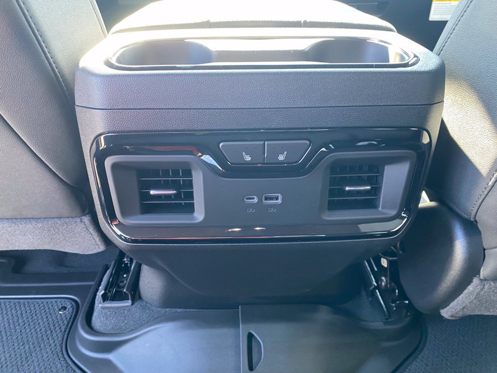 New 2026 GMC Sierra 1500 AT4 w/ AT4 Premium Package AWD/4WD image 29