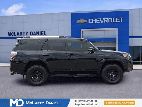 Used 2022 Toyota 4Runner SR5 Premium w/ Moonroof Package AWD/4WD image 6