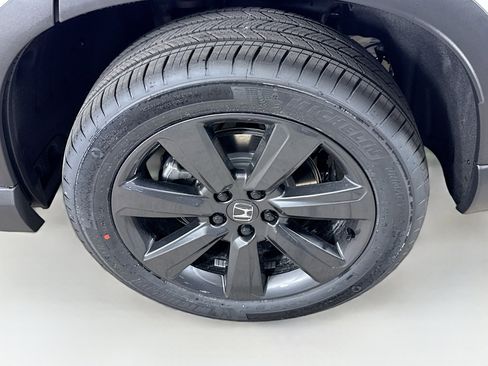 New 2025 Honda Pilot Sport image 36