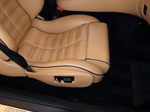 Used 2000 Ferrari 550 Maranello Coupe RWD image 22