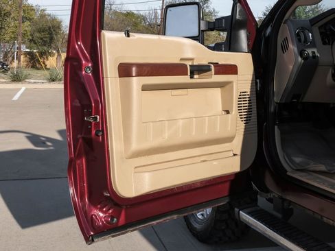 Used 2012 Ford F250 King Ranch w/ King Ranch w/Chrome Pkg image 39