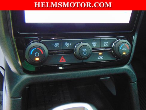 Used 2025 Ford Ranger Lariat w/ Black Appearance Package AWD/4WD image 30