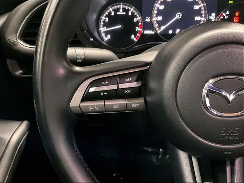 Used 2020 MAZDA MAZDA3 Hatchback image 19