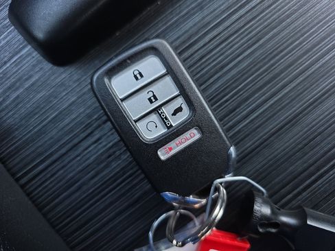 Used 2021 Honda Pilot Touring image 28