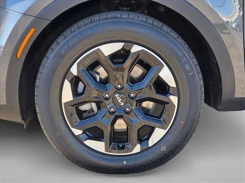 Used 2024 Kia Sorento S image 14