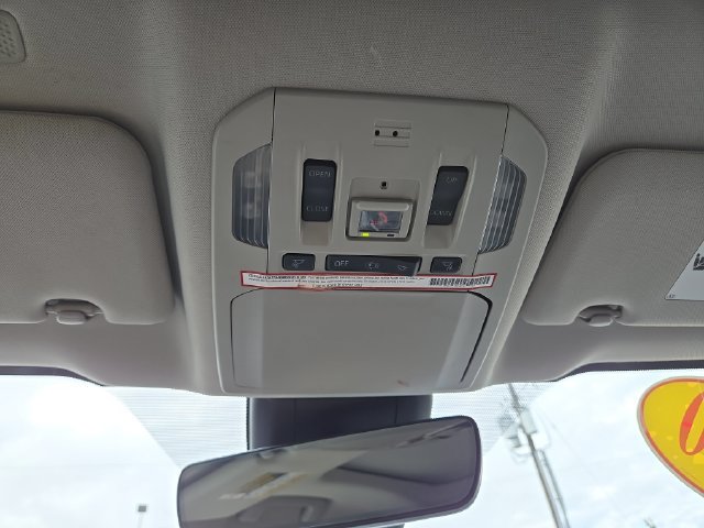 Used 2020 Toyota Highlander Limited AWD/4WD image 31