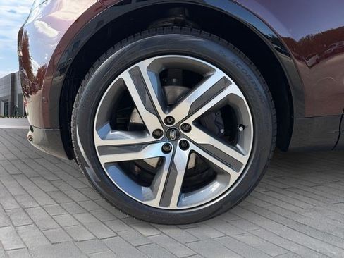 New 2026 Land Rover Discovery Limited Edition AWD/4WD image 9