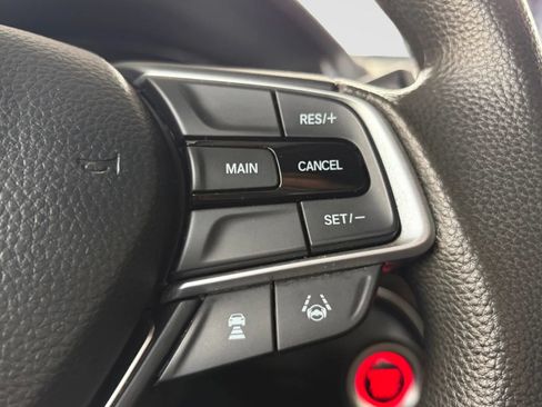 Used 2019 Honda Accord EX image 31