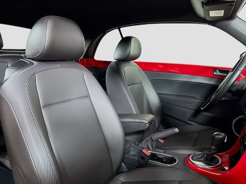 Used 2019 Volkswagen Beetle 2.0T S image 28