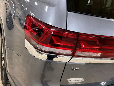 Used 2025 Volkswagen Atlas SE AWD/4WD image 28
