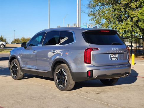 New 2025 Kia Telluride S image 4
