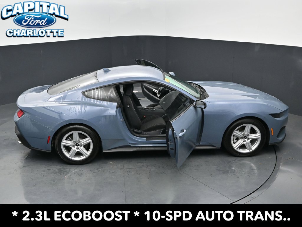 Used 2026 Ford Mustang Coupe RWD image 30