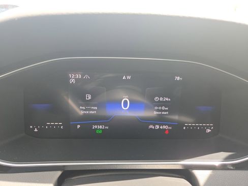 Used 2025 Volkswagen Jetta S image 4