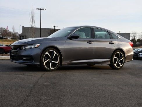 Used 2020 Honda Accord Sport image 3