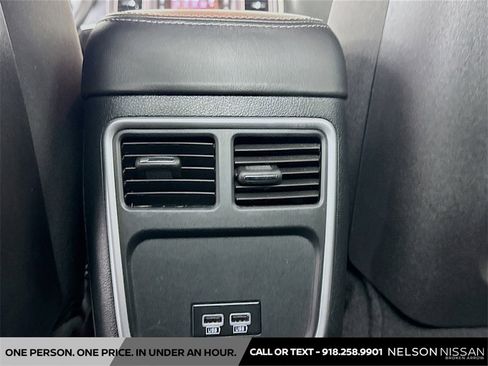 Used 2017 Dodge Charger SE w/ Popular Equipment Group image 22