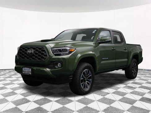 Used 2021 Toyota Tacoma TRD Sport w/ TRD Premium Sport Package AWD/4WD image 39