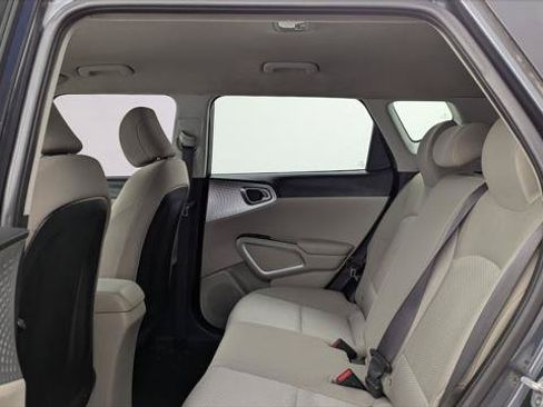 Used 2020 Kia Soul LX FWD image 17
