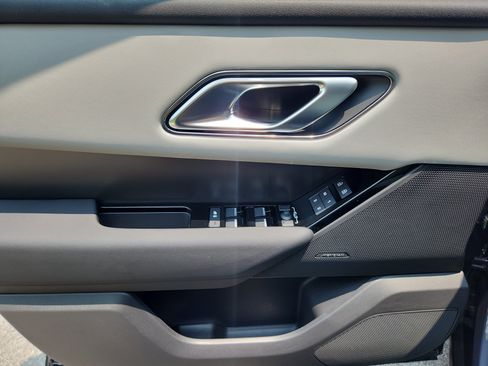 New 2026 Land Rover Range Rover Velar S image 24