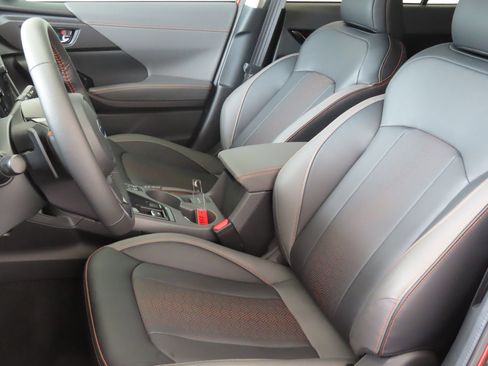 Used 2025 Subaru Crosstrek 2.5i Limited w/ Crosstrek Mirror Package AWD/4WD image 11