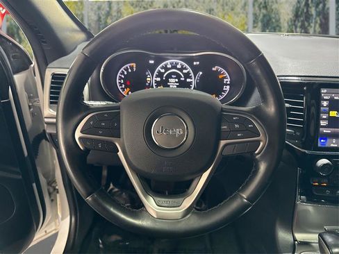Used 2020 Jeep Grand Cherokee Altitude AWD/4WD image 18