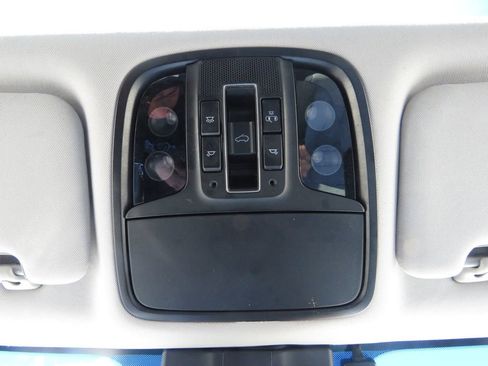 Used 2020 Kia Sorento SX image 30