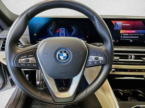 Used 2023 BMW i4 eDrive40 w/ Parking Assistance Package RWD image 11