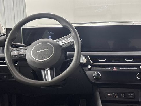Used 2025 Hyundai Sonata SEL FWD image 12
