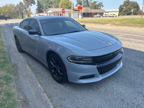 Used 2021 Dodge Charger SXT w/ Blacktop Package RWD image 8