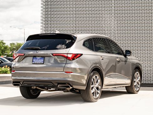 Used 2024 Acura MDX SH-AWD w/ Technology Package image 4
