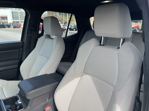 Used 2025 Toyota 4Runner SR5 image 16