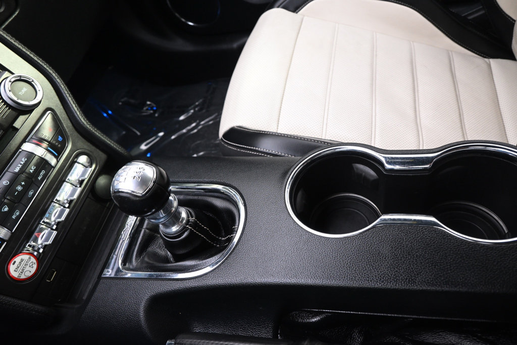Used 2015 Ford Mustang 50 Years RWD image 40