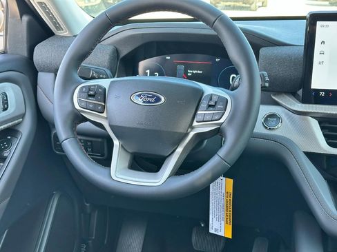 New 2026 Ford Explorer Active AWD/4WD image 7