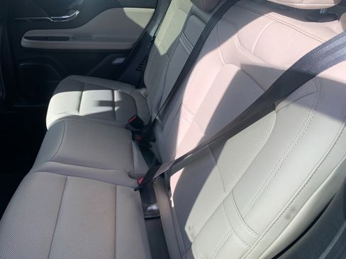 Certified 2025 Lincoln Corsair Premiere w/ Equipment Group 101A image 16