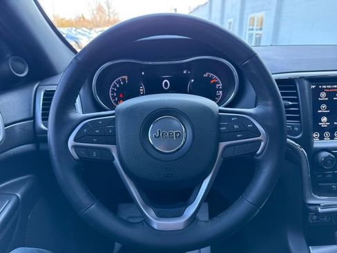 Used 2018 Jeep Grand Cherokee Altitude image 19