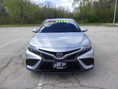 Used 2021 Toyota Camry SE w/ Cold Weather Package AWD/4WD image 4